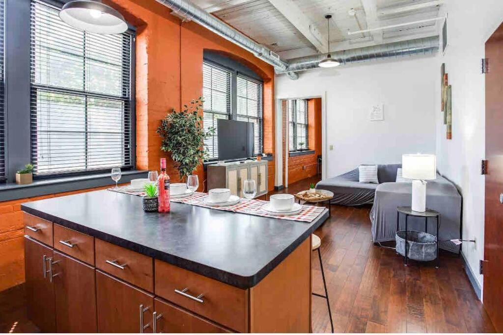 Apartamento Ny Style Centric Loft With King Bed By Park Av Rochester Exterior foto